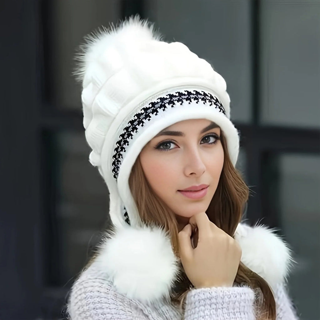 Gorro de invierno con forro polar y pompón de piel sintética